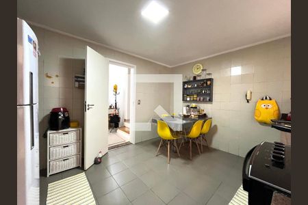 Casa para alugar com 142m², 4 quartos e 2 vagasCozinha