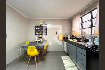 Casa para alugar com 142m², 4 quartos e 2 vagasCozinha