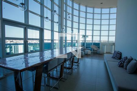 Apartamento à venda com 40m², 1 quarto e 1 vaga Apartamento à venda com 40m², 1 quarto e 1 vagaÁrea Comum - Salão de Festas