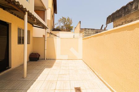 Casa à venda com 150m², 3 quartos e 2 vagas Casa à venda com 150m², 3 quartos e 2 vagasÁrea Externa
