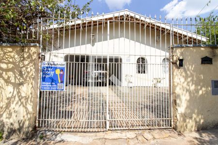 Casa para alugar com 200m², 3 quartos e 1 vagaFachada