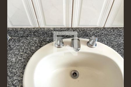 Apartamento à venda com 90m², 3 quartos e 2 vagas Apartamento à venda com 90m², 3 quartos e 2 vagasBanheiro Corredor