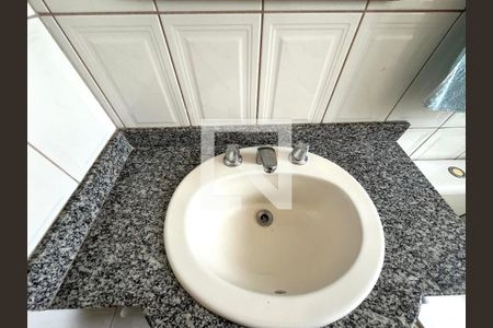 Apartamento à venda com 90m², 3 quartos e 2 vagas Apartamento à venda com 90m², 3 quartos e 2 vagasBanheiro Corredor