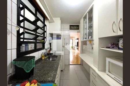Apartamento à venda com 90m², 3 quartos e 2 vagas Apartamento à venda com 90m², 3 quartos e 2 vagasCozinha
