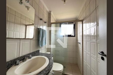 Apartamento à venda com 90m², 3 quartos e 2 vagas Apartamento à venda com 90m², 3 quartos e 2 vagasBanheiro Corredor