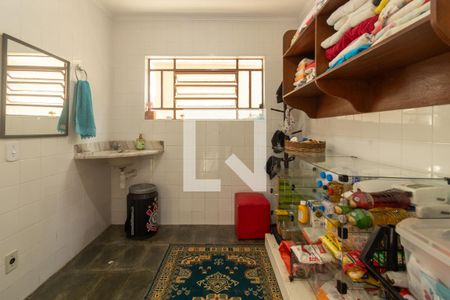 Casa para alugar com 300m², 4 quartos e 6 vagasQuarto de Serviço