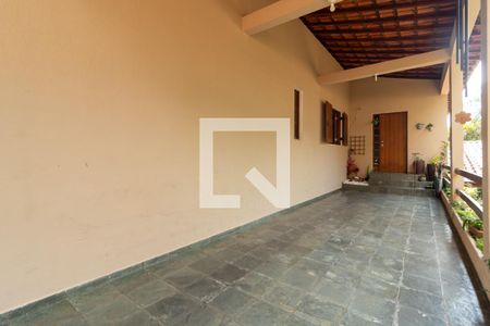 Casa para alugar com 300m², 4 quartos e 6 vagasGaragem