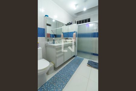 Casa para alugar com 300m², 4 quartos e 6 vagasBanheiro da Suíte