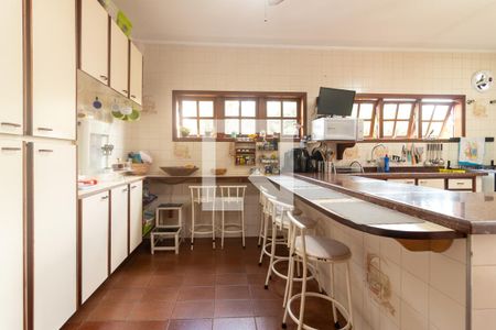 Casa para alugar com 300m², 4 quartos e 6 vagasCozinha