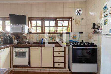 Casa para alugar com 300m², 4 quartos e 6 vagasCozinha