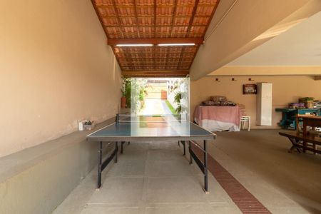 Casa para alugar com 300m², 4 quartos e 6 vagasÁrea comum