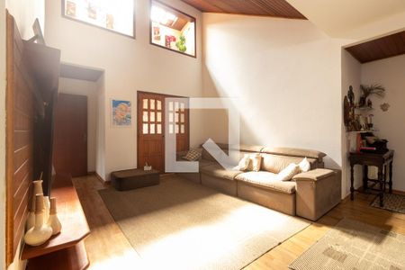 Casa para alugar com 300m², 4 quartos e 6 vagasSala de TV