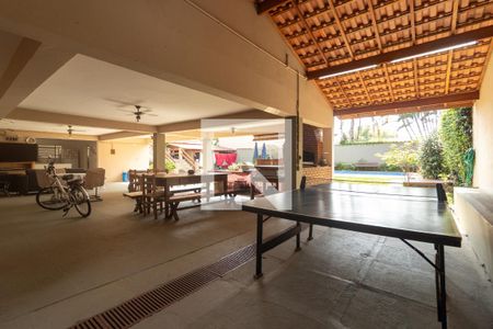 Casa para alugar com 300m², 4 quartos e 6 vagasÁrea comum