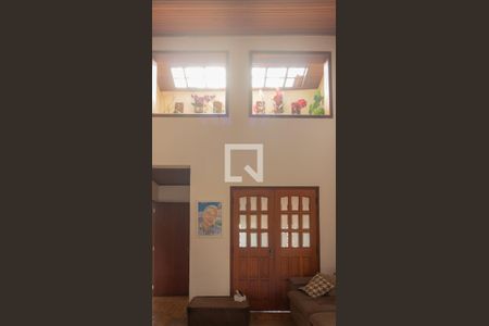 Casa para alugar com 300m², 4 quartos e 6 vagasSala