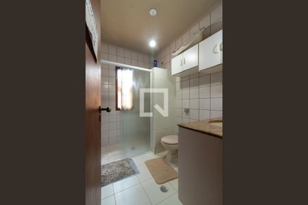 Casa para alugar com 300m², 4 quartos e 6 vagasBanheiro Corredor