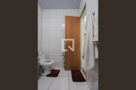 Casa à venda com 450m², 4 quartos e 6 vagasBanheiro da Suíte