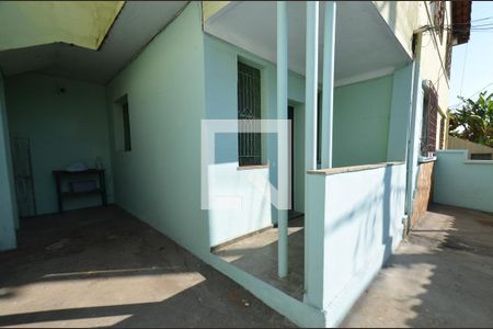 Area externa de casa à venda com 3 quartos, 200m² em Santa Efigênia, Belo Horizonte