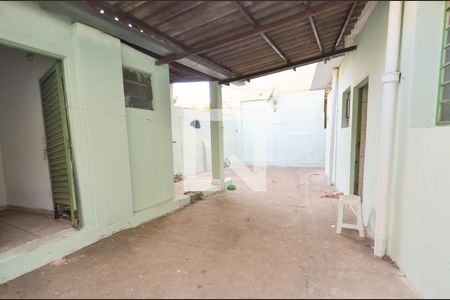 Area de serviço de casa à venda com 3 quartos, 200m² em Santa Efigênia, Belo Horizonte
