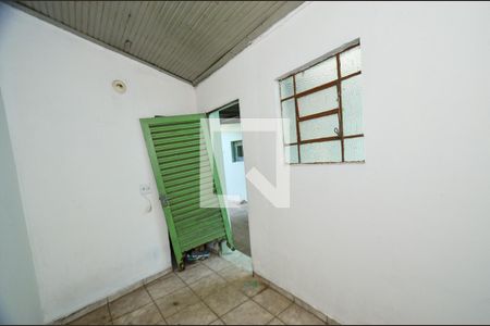 Quarto serviço de casa à venda com 3 quartos, 200m² em Santa Efigênia, Belo Horizonte