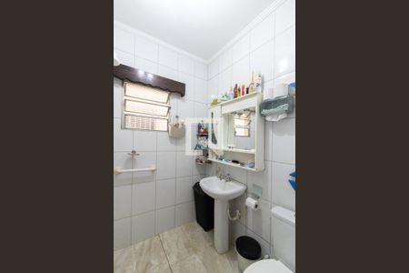 Casa à venda com 175m², 3 quartos e 2 vagas Casa à venda com 175m², 3 quartos e 2 vagasBanheiro