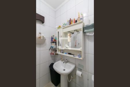 Casa à venda com 175m², 3 quartos e 2 vagas Casa à venda com 175m², 3 quartos e 2 vagasBanheiro