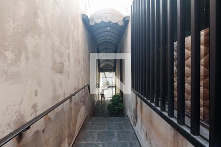 Casa à venda com 200m², 3 quartos e 2 vagasCorredor Lateral 