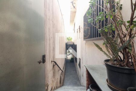 Casa à venda com 200m², 3 quartos e 2 vagasCorredor Lateral 