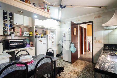 Casa à venda com 200m², 3 quartos e 2 vagasCozinha 
