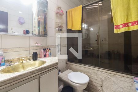 Casa à venda com 200m², 3 quartos e 2 vagasBanheiro Suíte 