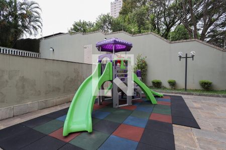 Apartamento à venda com 227m², 3 quartos e 3 vagasÁrea comum - Playground