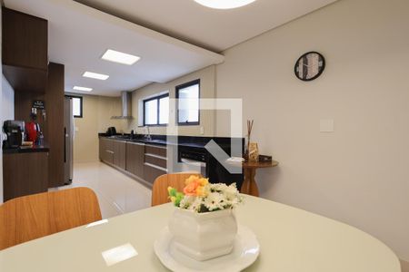 Apartamento à venda com 227m², 3 quartos e 3 vagasCozinha