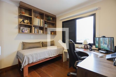 Apartamento à venda com 227m², 3 quartos e 3 vagasQuarto 2
