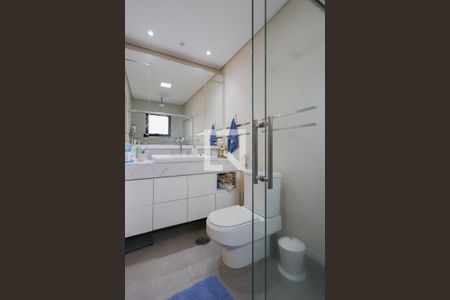 Apartamento à venda com 227m², 3 quartos e 3 vagasBanheiro da Suíte