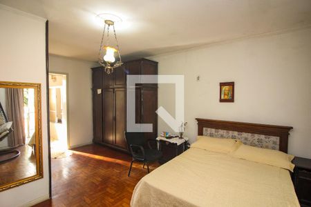 Casa à venda com 282m², 4 quartos e 3 vagasQuarto Suíte