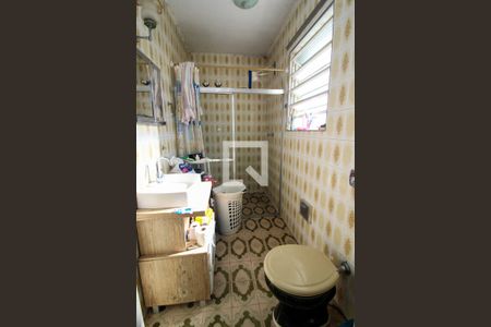 Casa à venda com 282m², 4 quartos e 3 vagasBanheiro Social