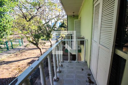 Casa à venda com 282m², 4 quartos e 3 vagasSacada do Quarto 2