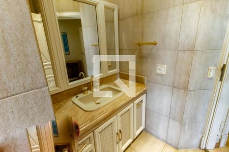 Casa à venda com 800m², 3 quartos e 6 vagas Casa à venda com 800m², 3 quartos e 6 vagasBanheiro da Suíte 3