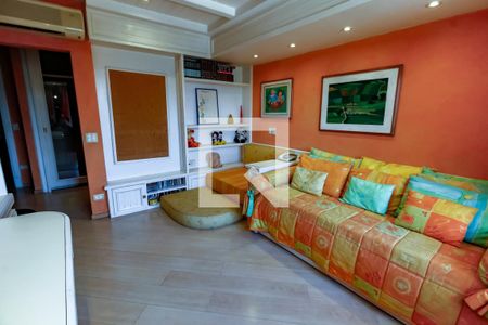 Casa à venda com 800m², 3 quartos e 6 vagas Casa à venda com 800m², 3 quartos e 6 vagasSuíte 2