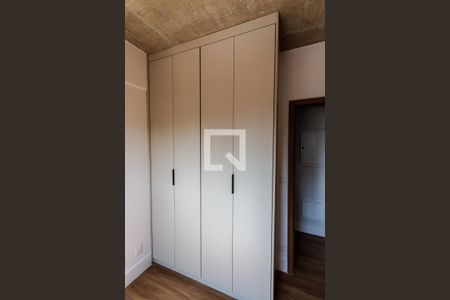 Apartamento à venda com 70m², 2 quartos e 2 vagasArmário