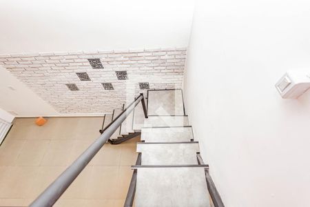 Studio para alugar com 30m², 1 quarto e sem vagaEscada