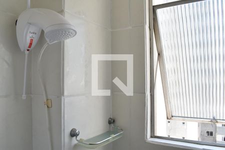 Banheiro de apartamento para alugar com 1 quarto, 36m² em Centro , Curitiba