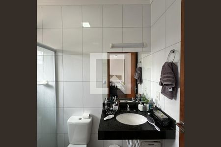 Casa à venda com 125m², 3 quartos e 3 vagasBanheiro da Suíte