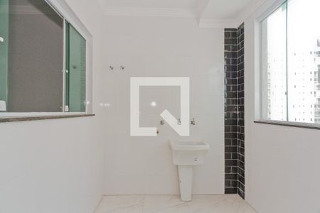 Casa à venda com 217m², 3 quartos e 4 vagas Casa à venda com 217m², 3 quartos e 4 vagasÁrea de Serviço