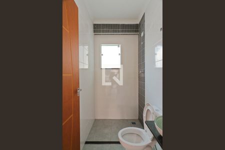 Casa à venda com 217m², 3 quartos e 4 vagas Casa à venda com 217m², 3 quartos e 4 vagasÁrea externa - banheiro