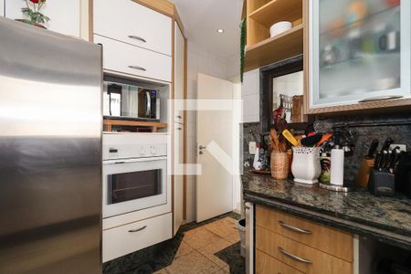 Apartamento à venda com 225m², 4 quartos e 4 vagasCozinha