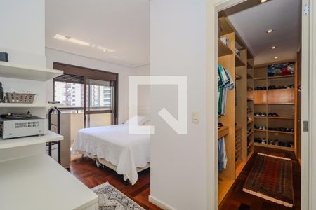 Apartamento à venda com 225m², 4 quartos e 4 vagasSuíte 1