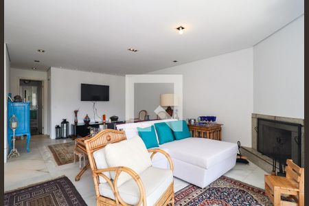 Apartamento à venda com 225m², 4 quartos e 4 vagasSala