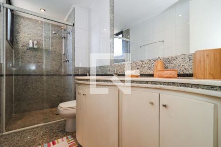 Apartamento à venda com 225m², 4 quartos e 4 vagasBanheiro da Suíte 2