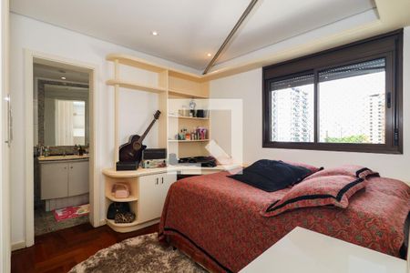 Apartamento à venda com 225m², 4 quartos e 4 vagasSuíte 3