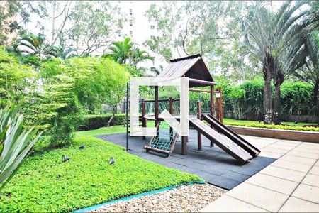 Apartamento à venda com 225m², 4 quartos e 4 vagasÁrea comum - Playground